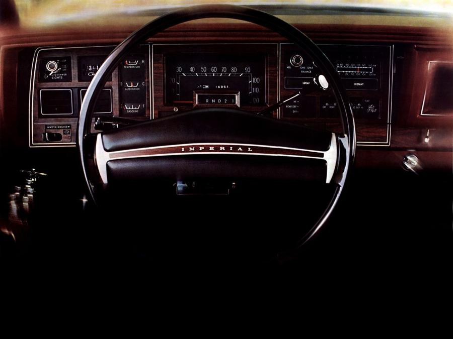 Панель приборов Imperial LeBaron Hardtop Coupe (4Y-M) 1974 года  (фото 3 из 3)